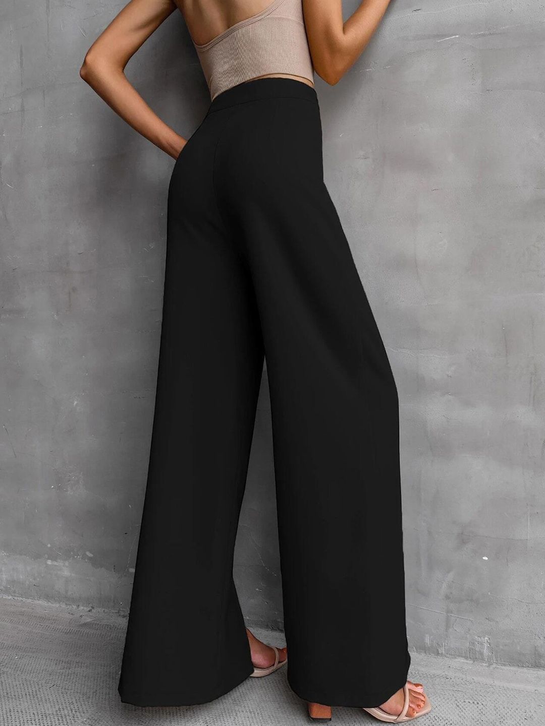 Kotty Women Relaxed Straight Fit High-Rise Easy Wash Trousers