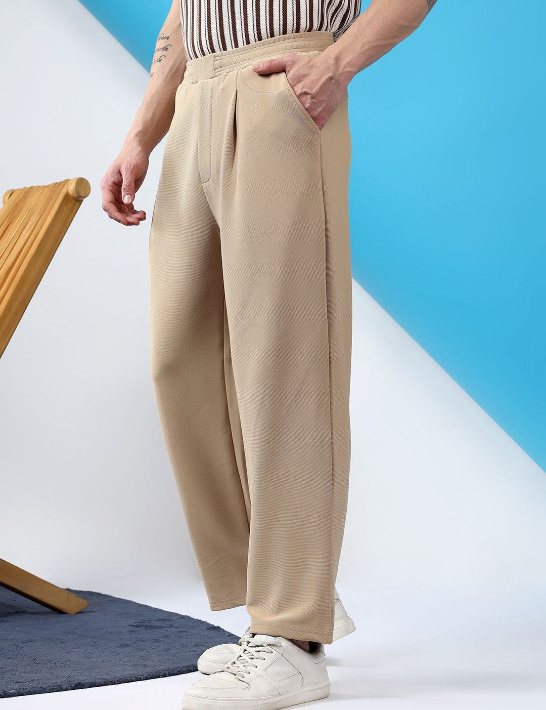 Kotty Men Low-Rise Pleated Trousers