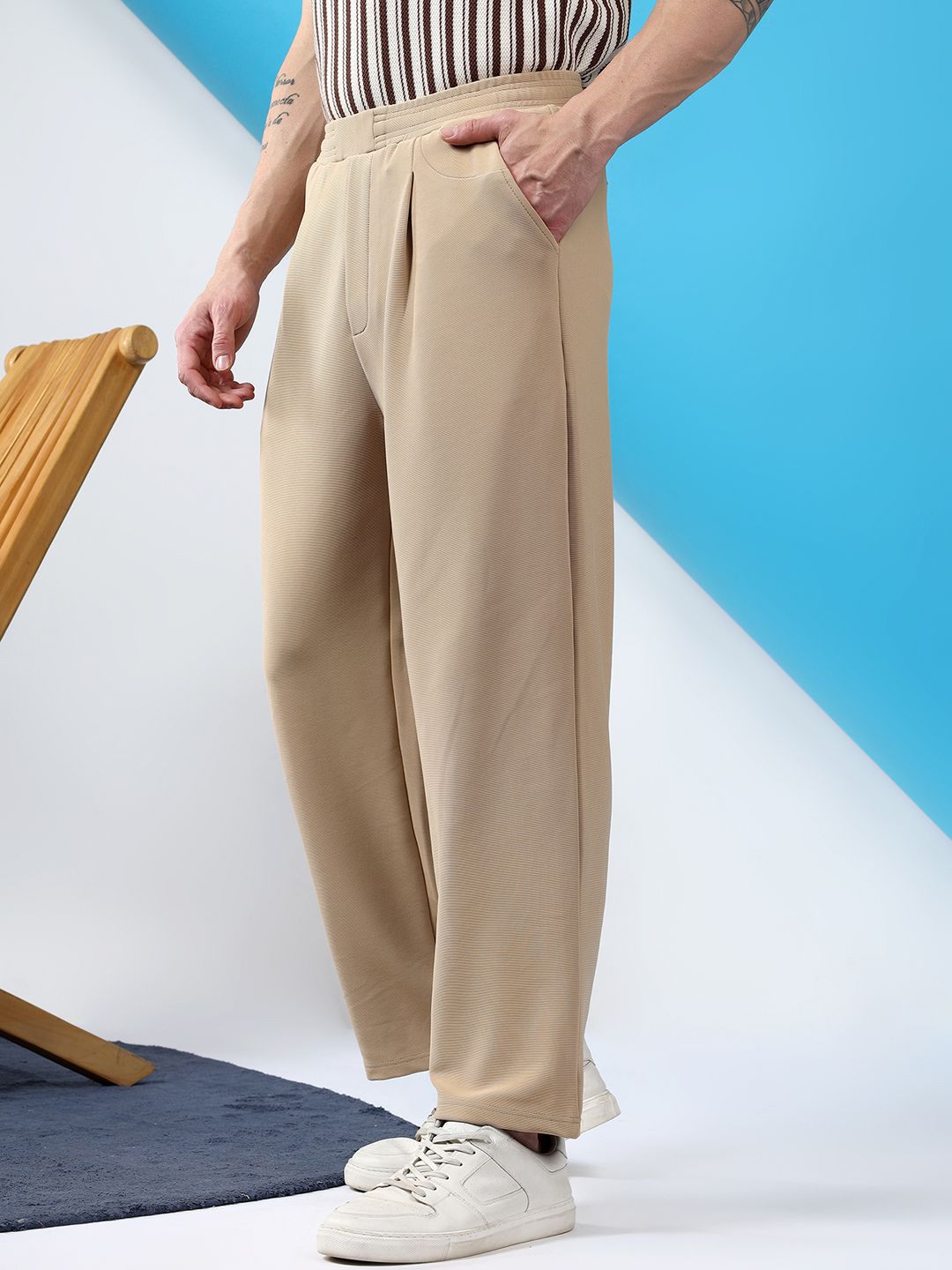 Kotty Men Low-Rise Pleated Trousers