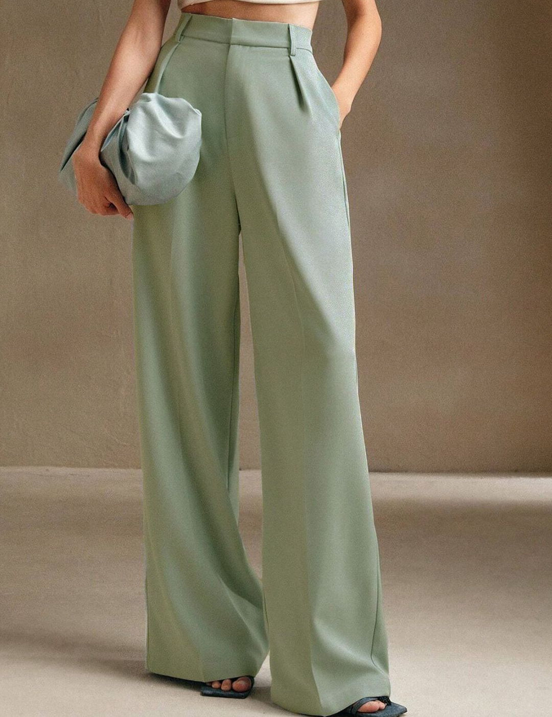 Kotty Women Relaxed Straight Leg High-Rise Pleated Trousers