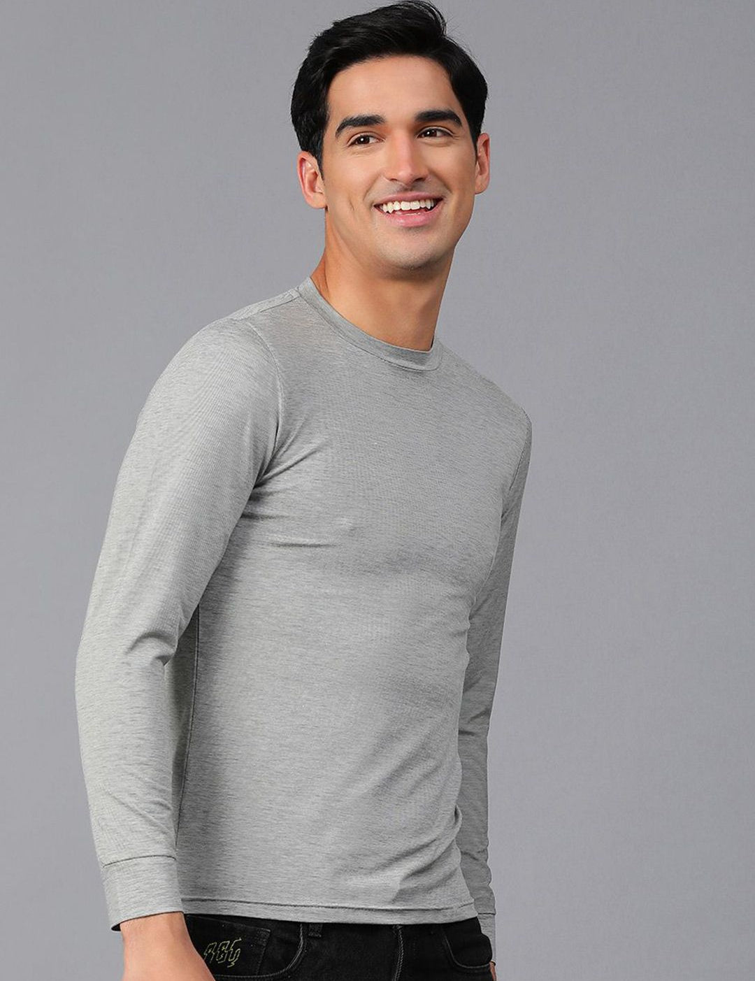 Kotty Men Solid Round Neck T-shirt