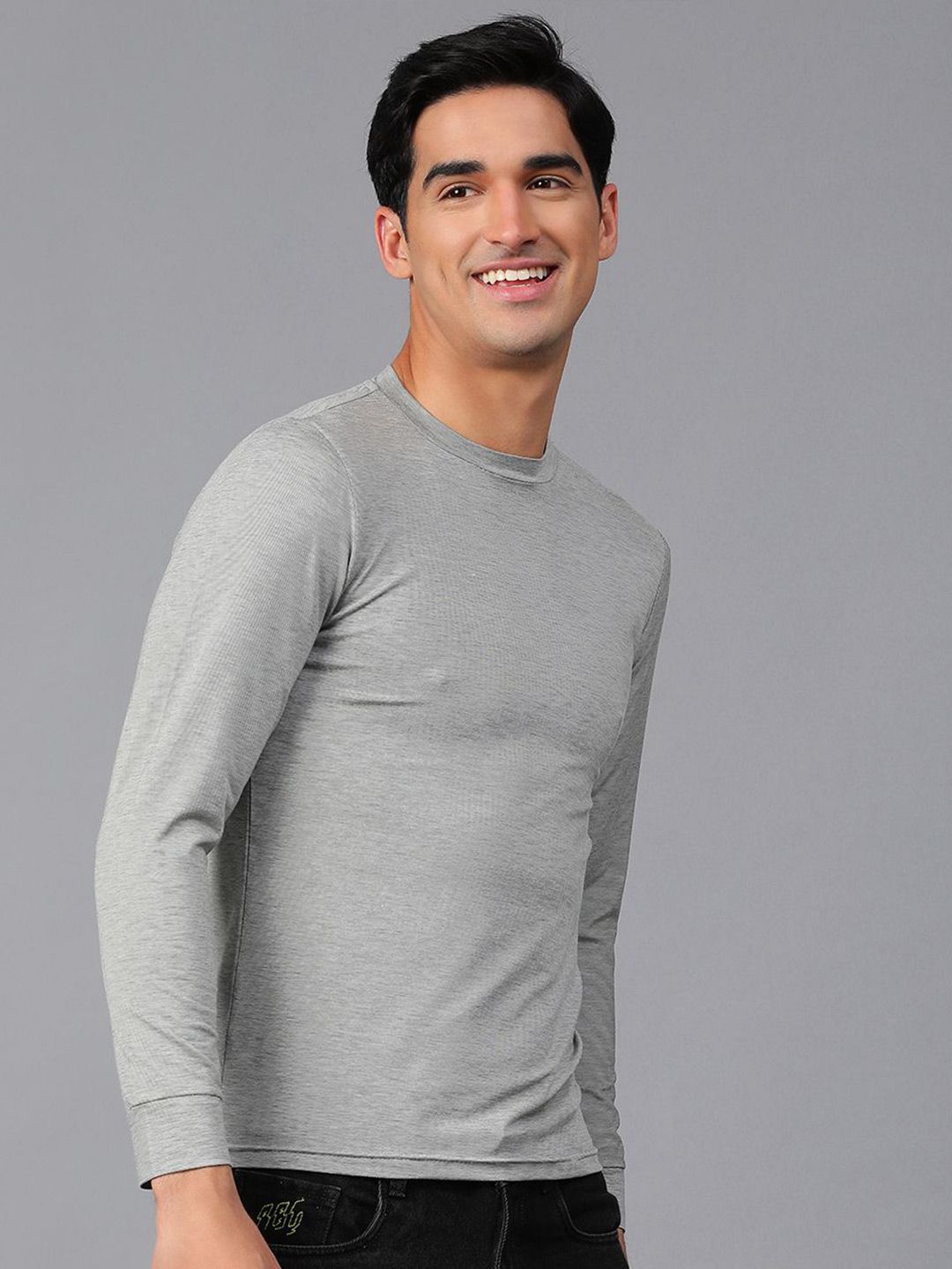 Kotty Men Solid Round Neck T-shirt