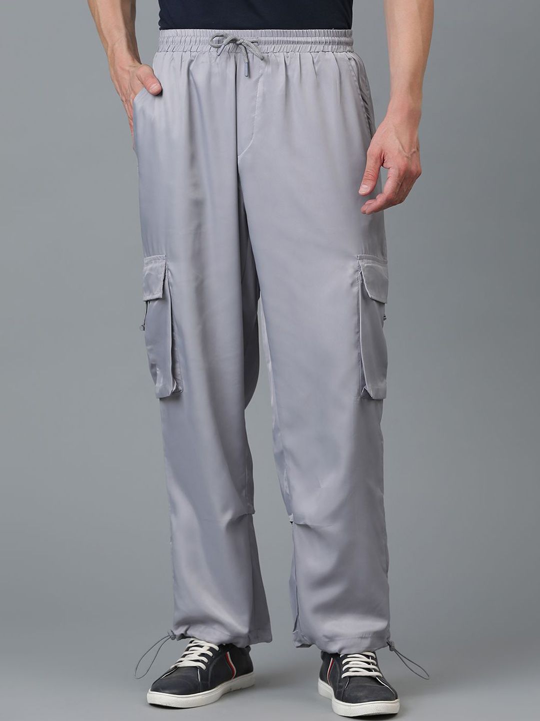 Kotty Men Relaxed Low-Rise Easy Wash Cargos Trousers