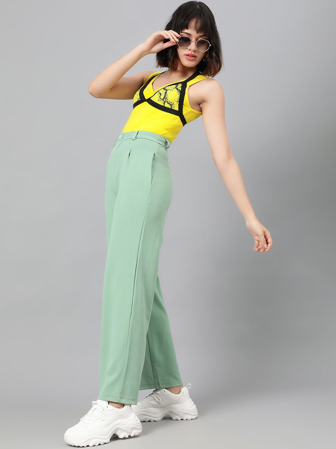 Kotty Women Green Relaxed Straight Leg Fit High-Rise Easy Wash Parallel Trousers