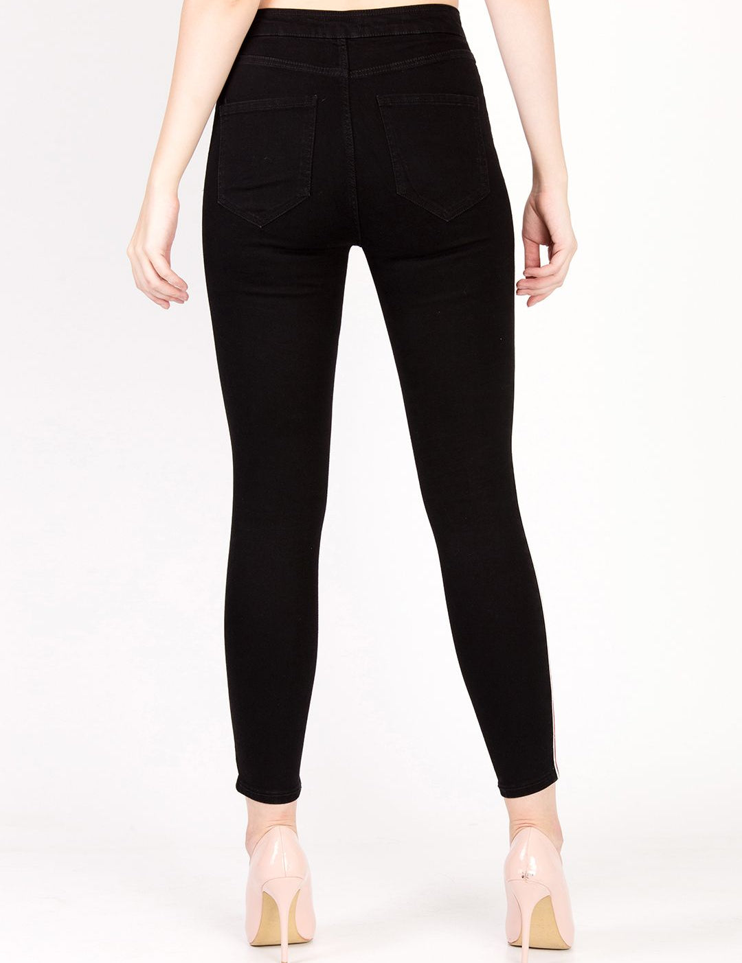 Kotty Women Black Skinny Fit High-Rise Clean Look Stretchable Jeans