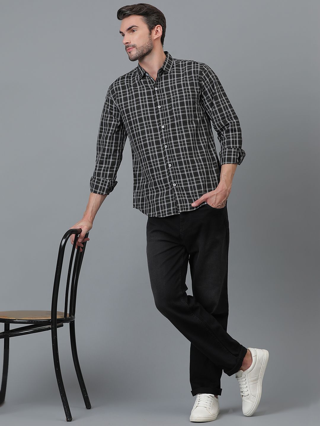 Kotty New Checked Spread Collar Casual Shirt