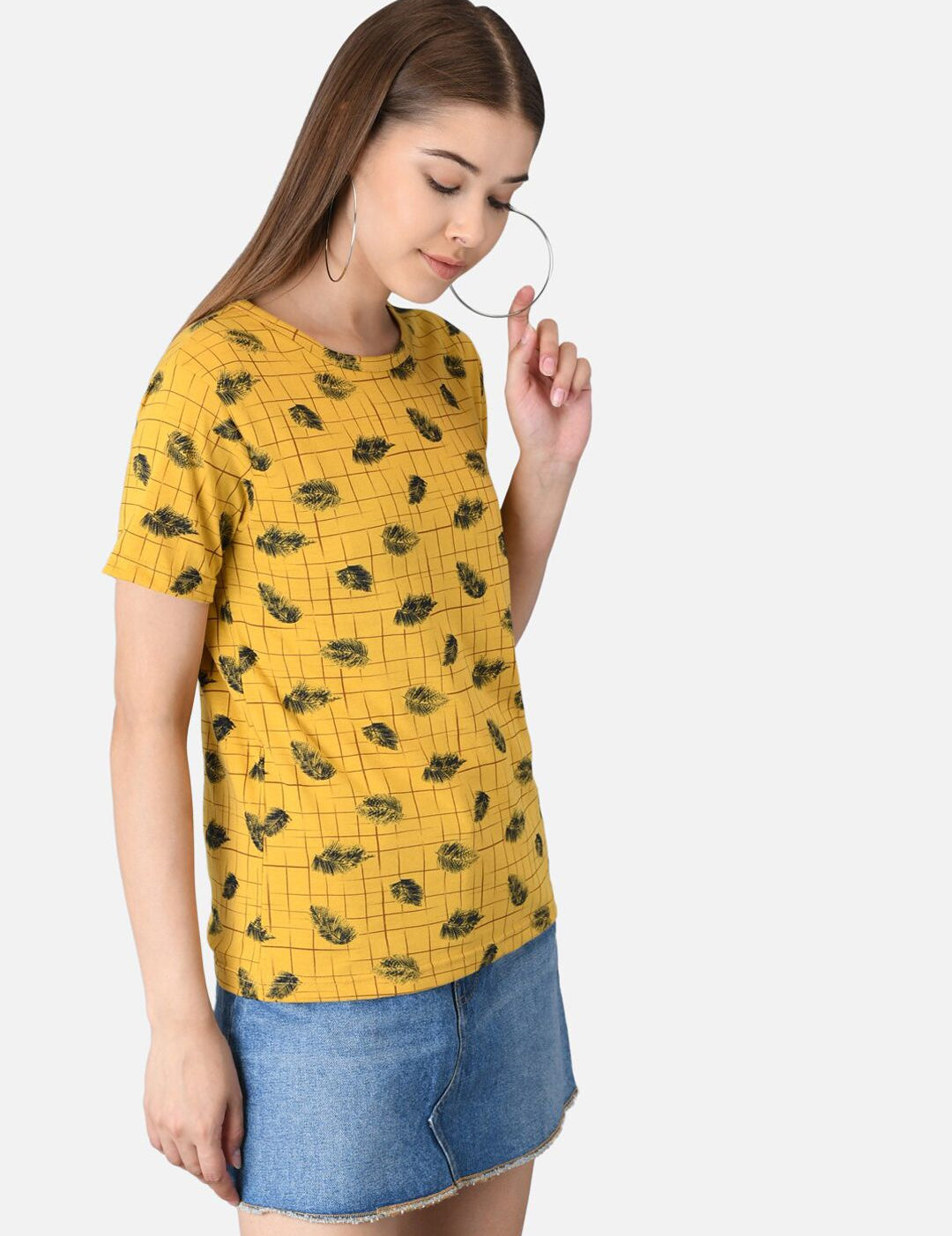 Kotty Women Yellow Printed Round Neck T-shirt