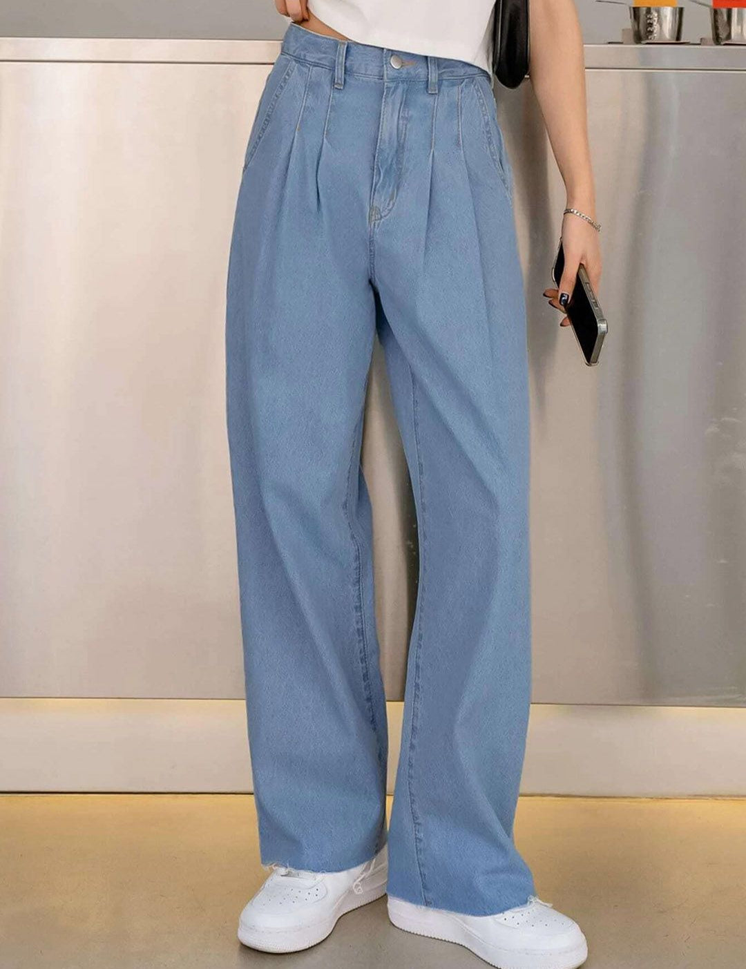 Kotty Women Jean Straight Fit High-Rise Clean Look Stretchable Jeans