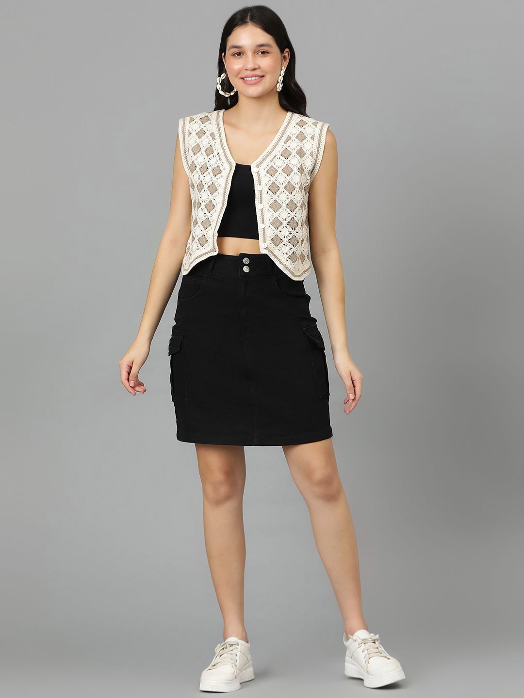 Kotty Geometric Self Design Crochet V-Neck High-Low Crop Top