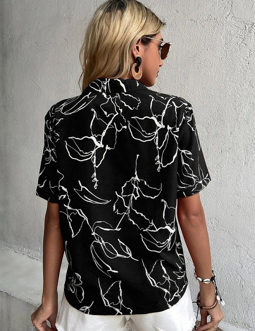 Kotty Women Black & White Floral Printed Crepe Shirt Style Top