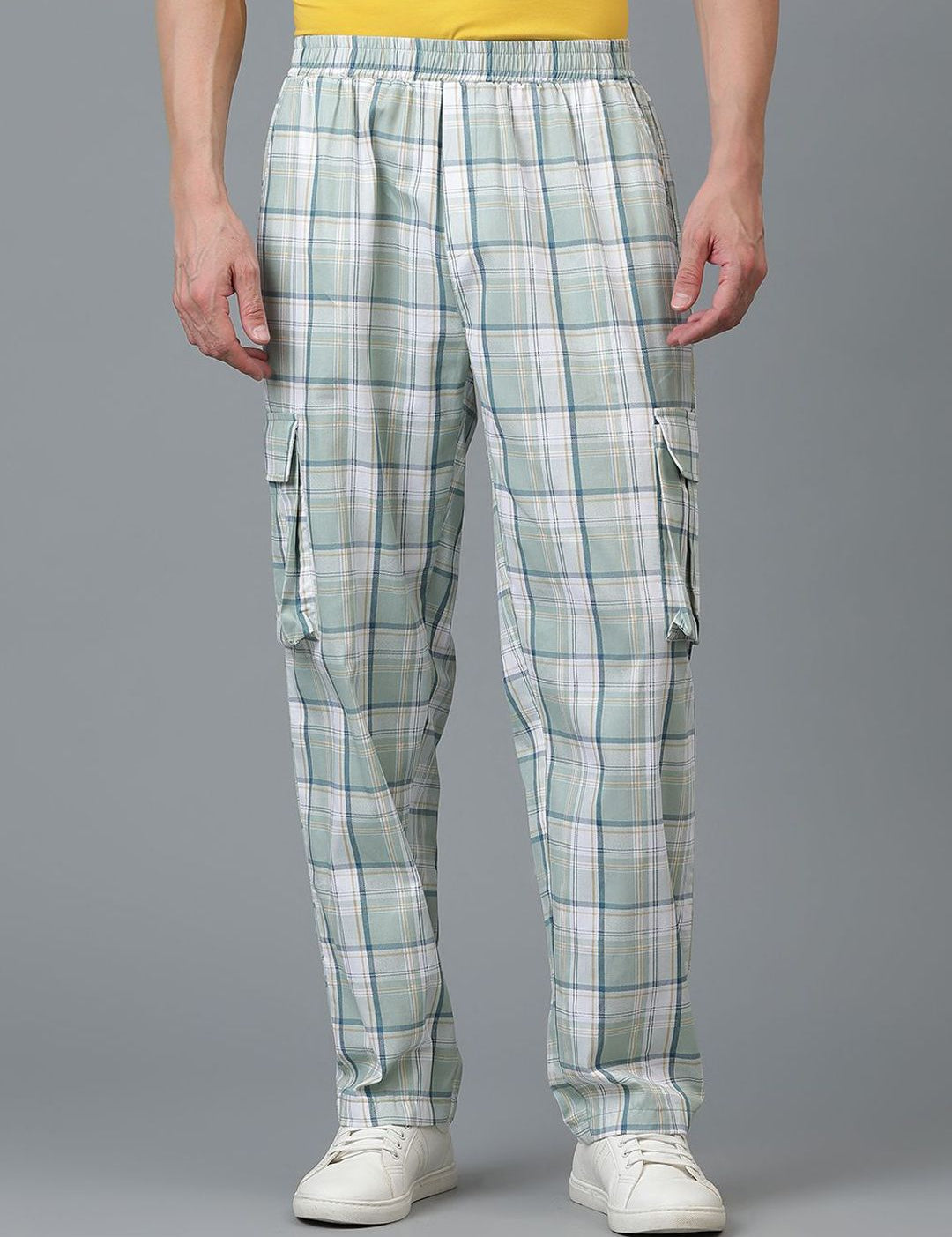 Kotty Men Checked Relaxed Low-Rise Easy Wash Trousers
