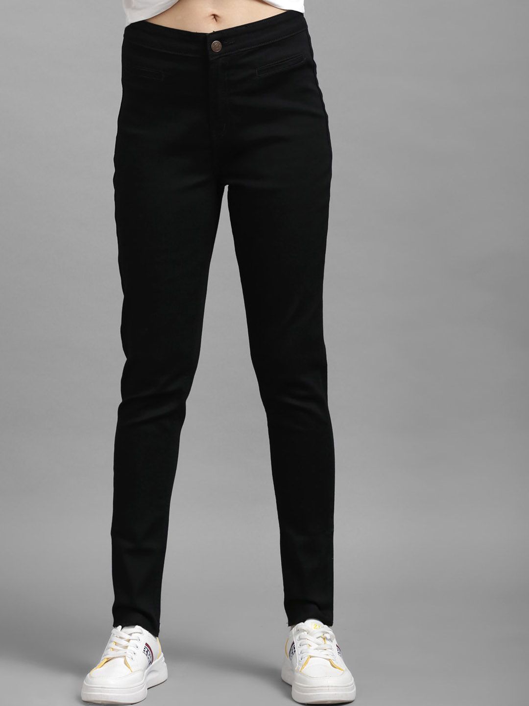 Kotty Women Black Skinny Fit Mid-Rise Clean Look Jeans