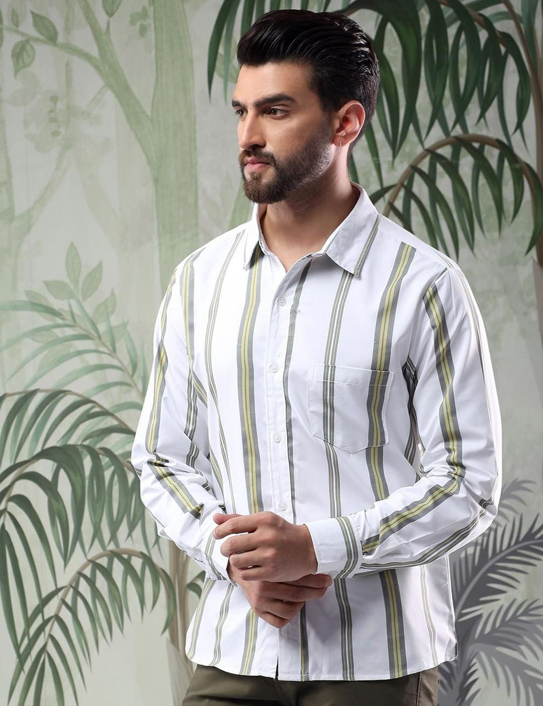 Kotty Men Spread Collar Vertical Striped Casual Shirt