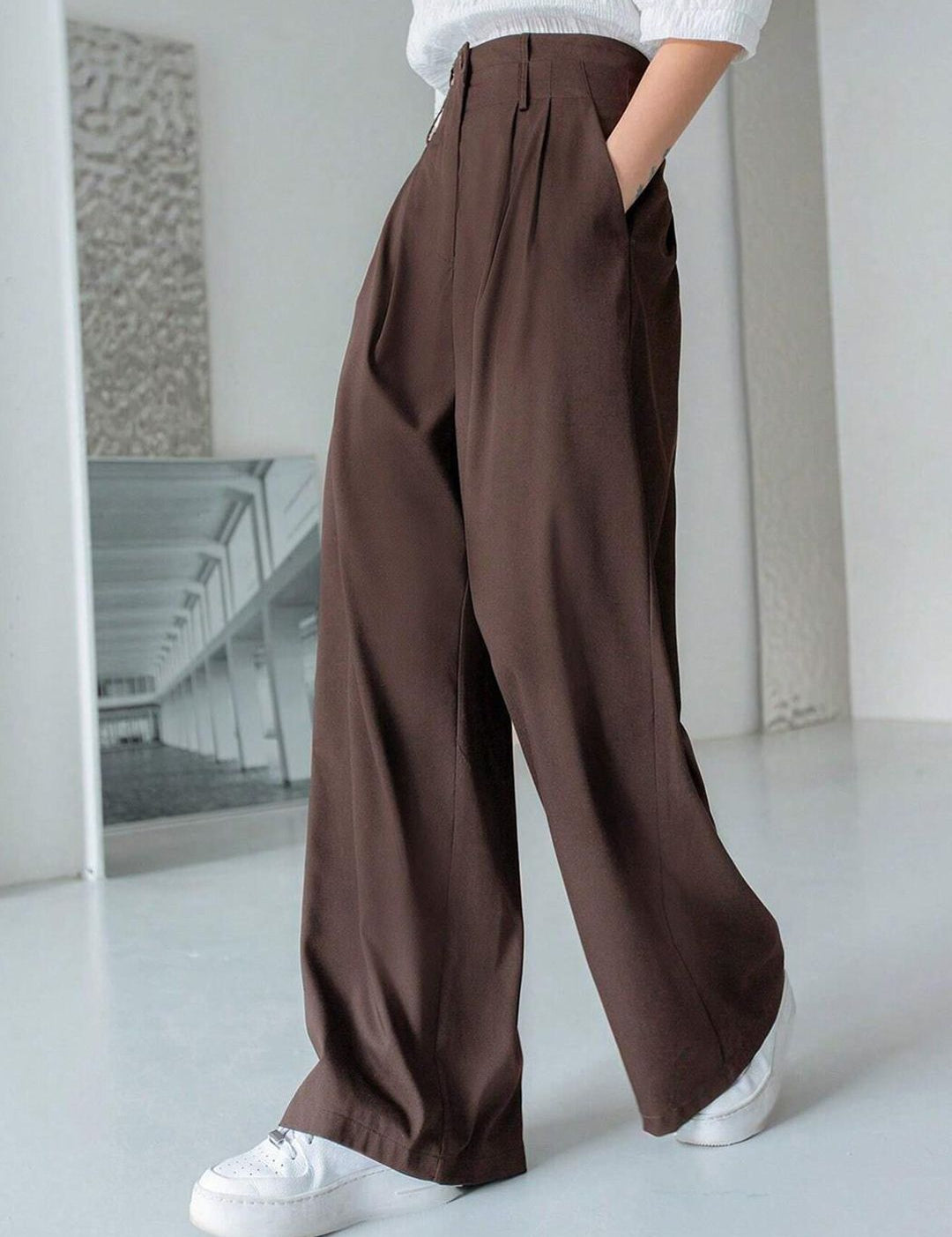 Kotty Women Brown Relaxed Straight Leg Straight Fit High-Rise Parallel Trousers
