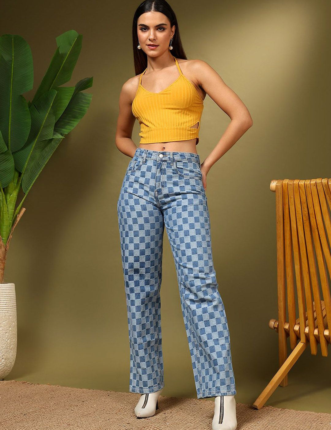 Kotty Women Straight Fit High-Rise Stretchable Jeans