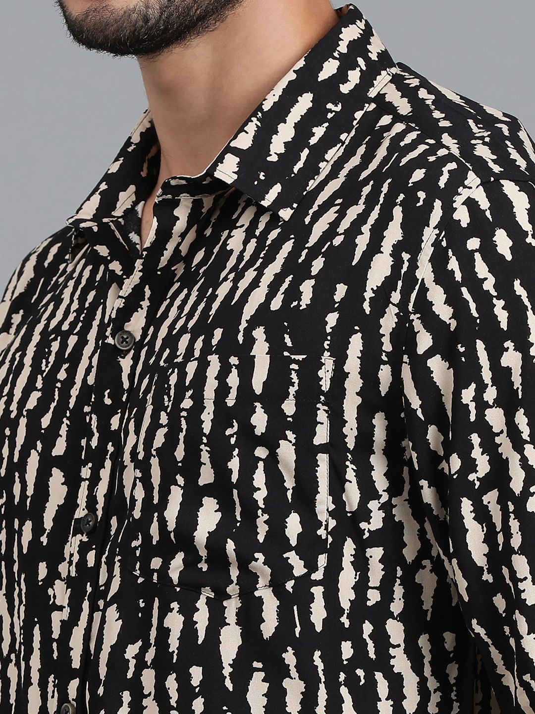 Kotty Men Spread Collar Abstract Printed Cotton Casual Shirt