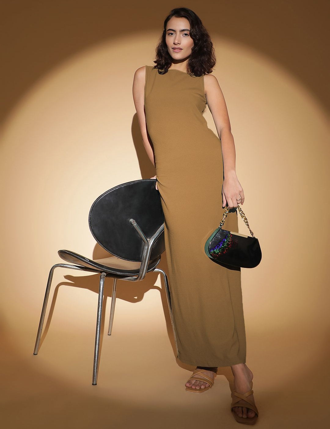 Kotty Women Solid Boat Neck Sleeveless Maxi Dress