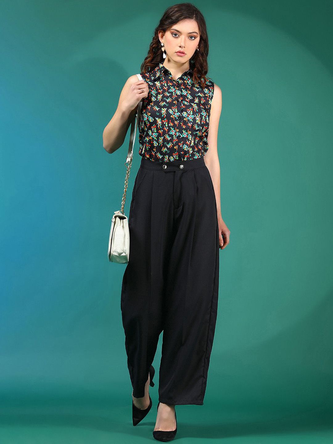 Kotty Women Solid Relaxed High-Rise Easy Wash Pleated Trousers