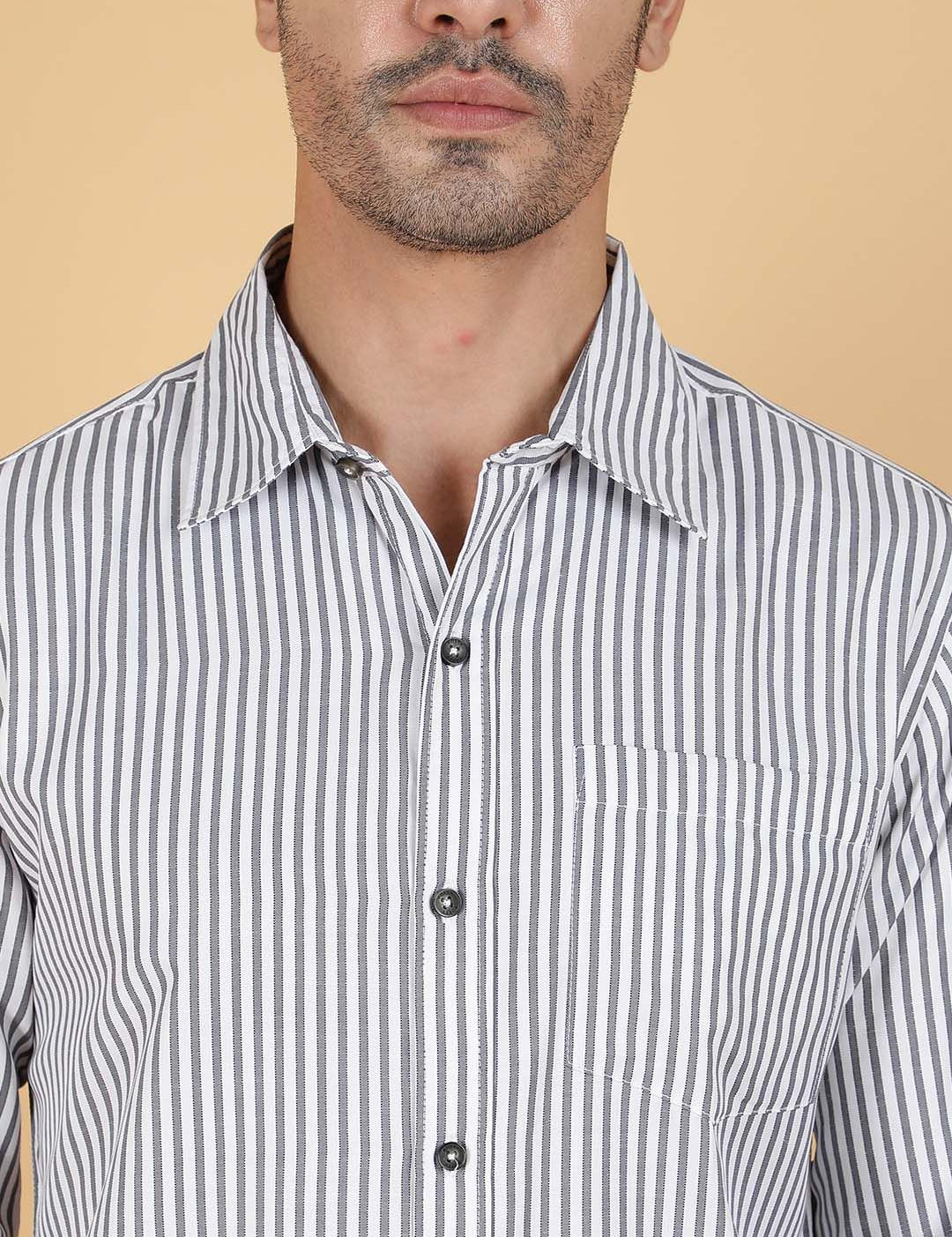 Kotty Men Relaxed Fit Spread Collar Striped Casual Shirt