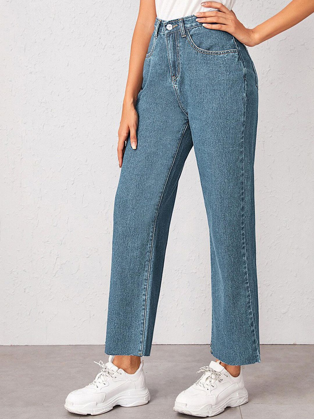 Kotty Women Straight Fit High-Rise Stretchable Cropped Jeans