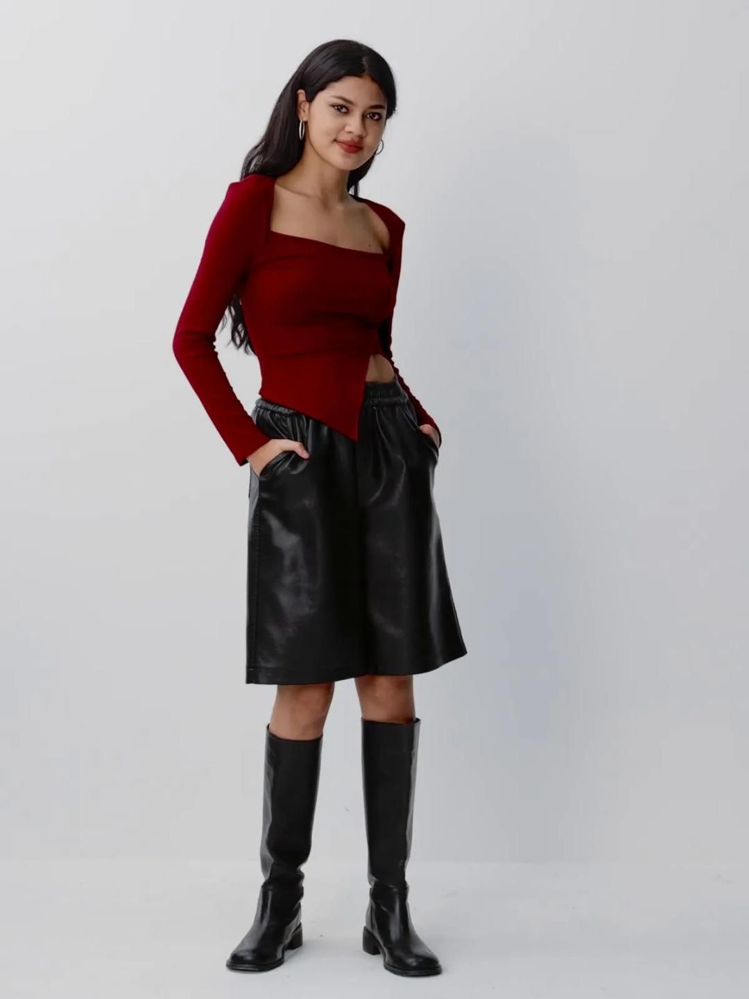 Kotty Women Cotton Square Neck Fitted Top