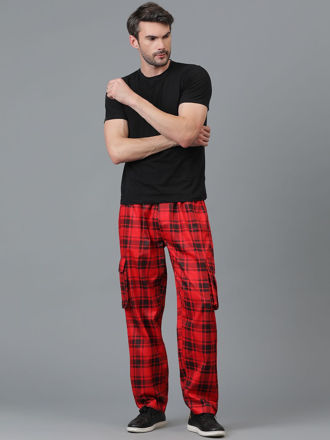 Kotty Men Checked Relaxed Low-Rise Easy Wash Chinos Trousers