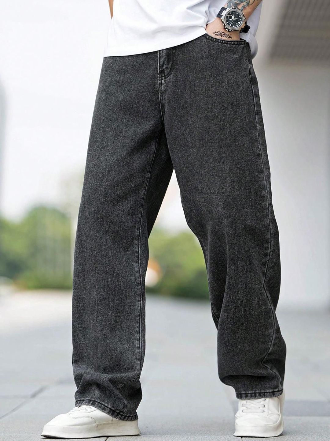 Kotty Men Men Straight Fit Mid-Rise Stretchable Jeans