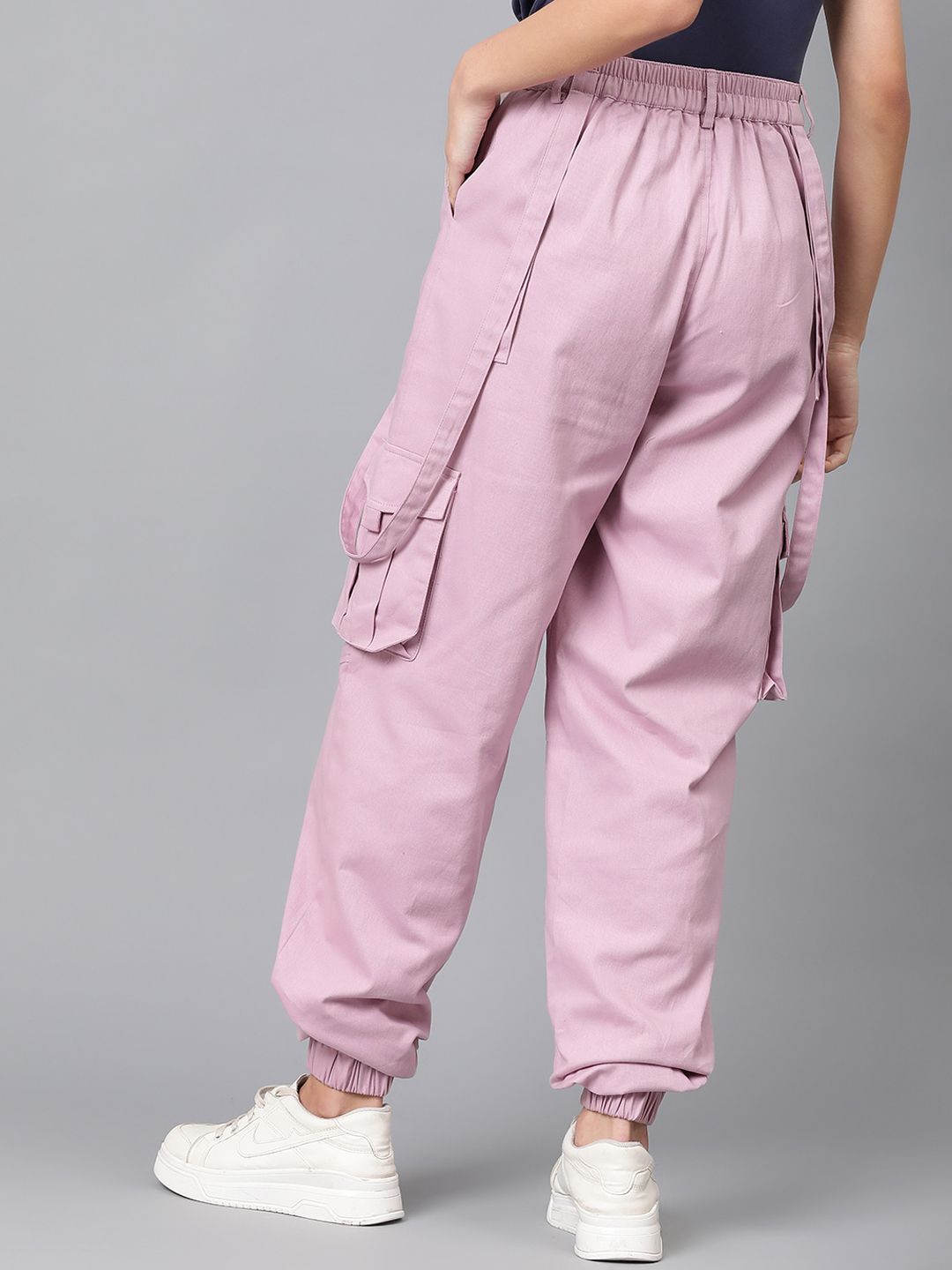 CURVE BY KOTTY Women Relaxed High-Rise Easy Wash Cargos Trouser