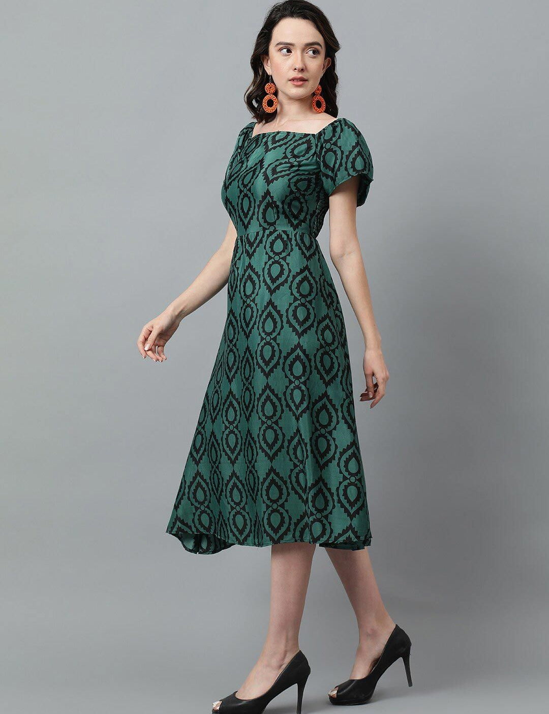 Kotty Green Ethnic Motifs Printed Square Neck Puffed Sleeves Fit & Flare Midi Dress