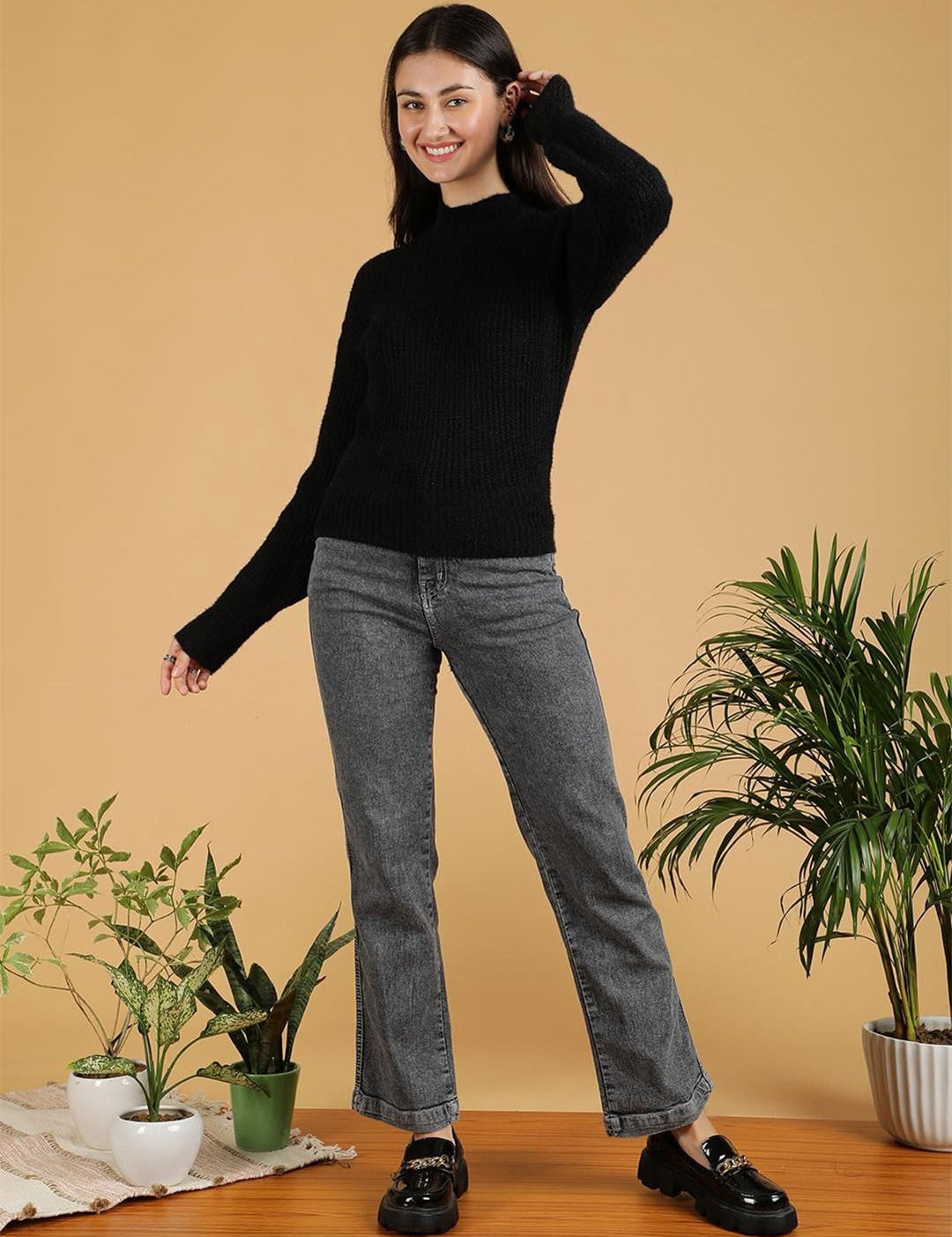 Kotty Women Round Neck Pullover Sweater