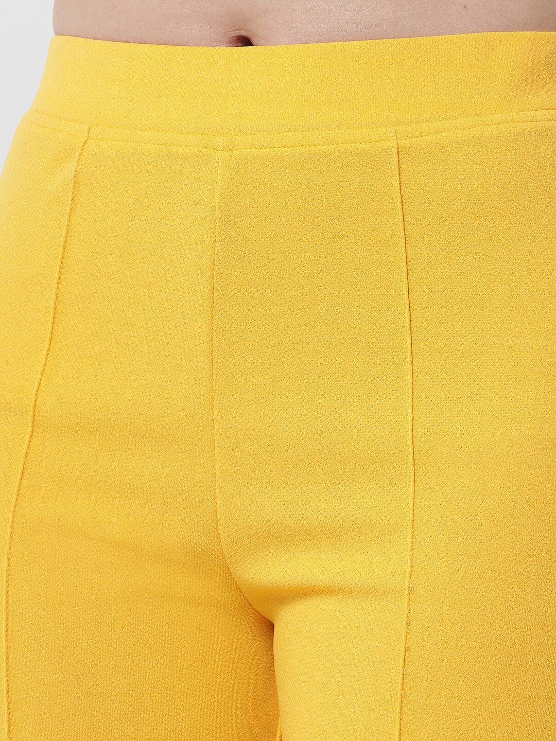 Kotty Women Yellow Solid Relaxed Straight Fit Easy Wash Pleated Trousers