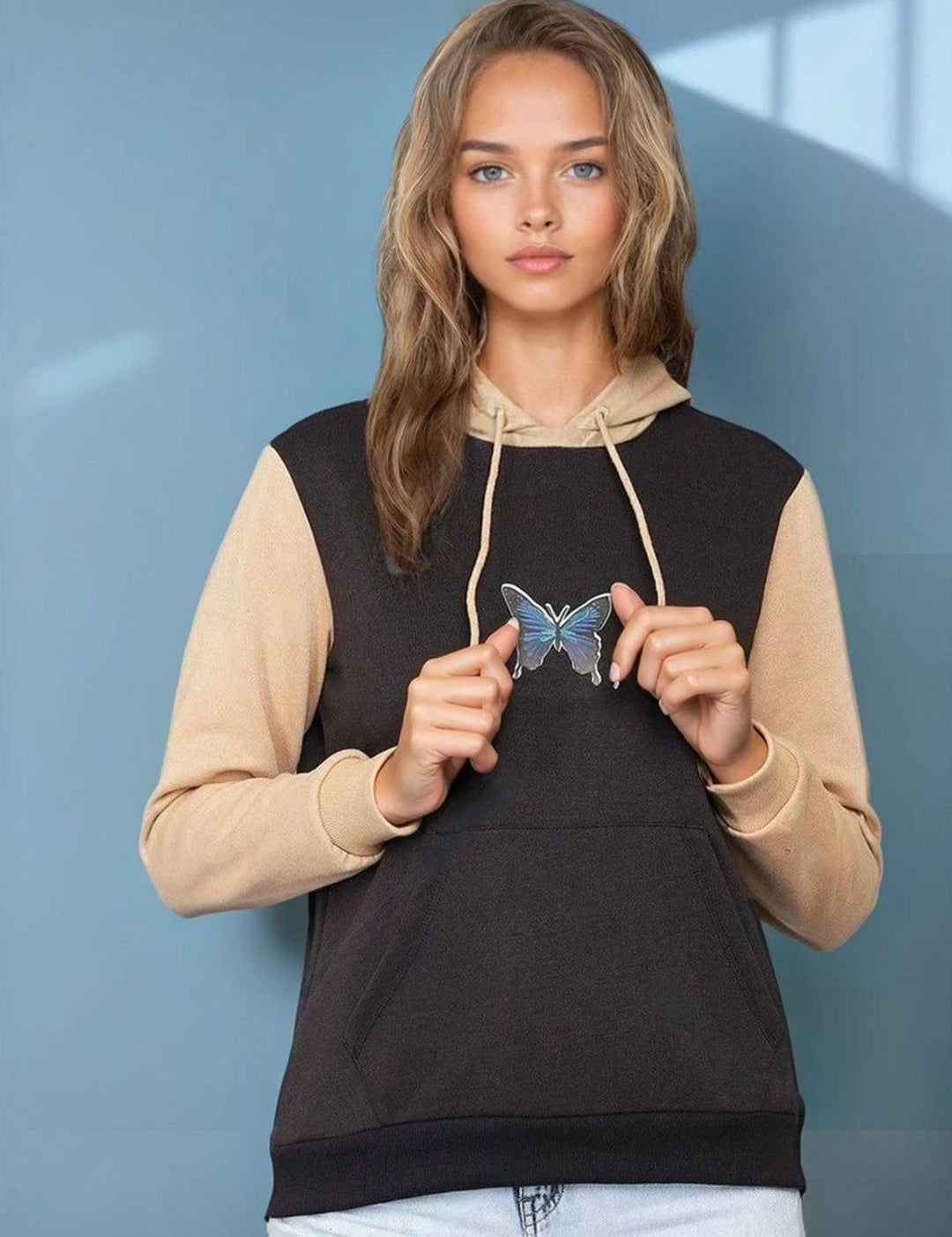 Kotty Women Butterfly Printed Hooded Pullover Sweatshirt