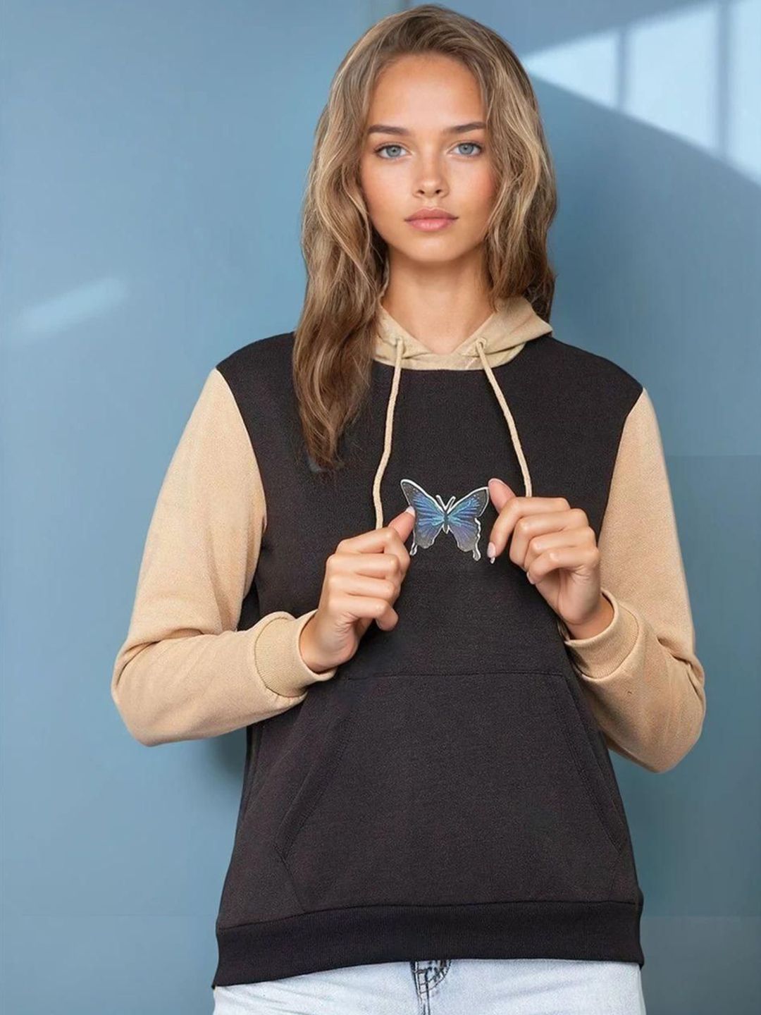 Kotty Women Butterfly Printed Hooded Pullover Sweatshirt