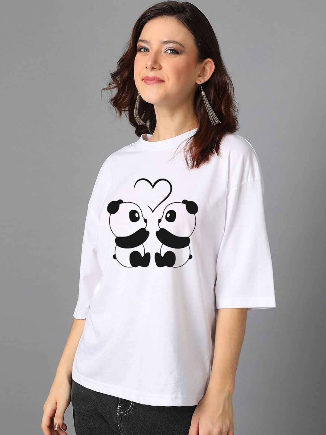 Kotty White Graphic Printed Round Neck Oversized T-shirt