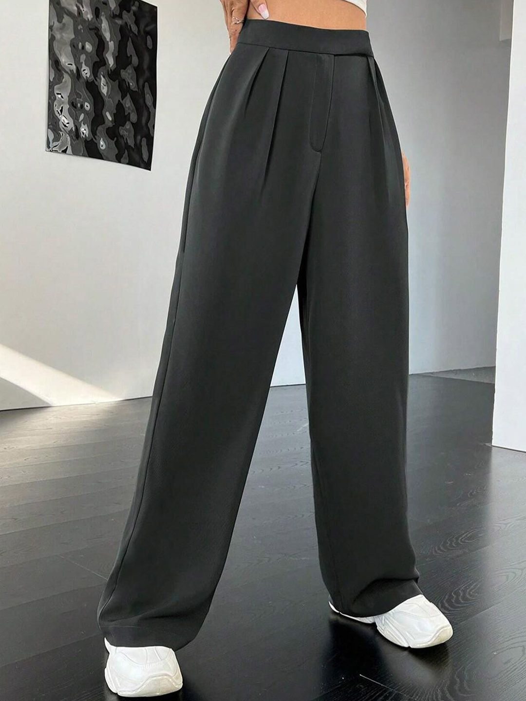 Kotty Women Grey Relaxed Straight Leg Straight Fit High-Rise Trousers