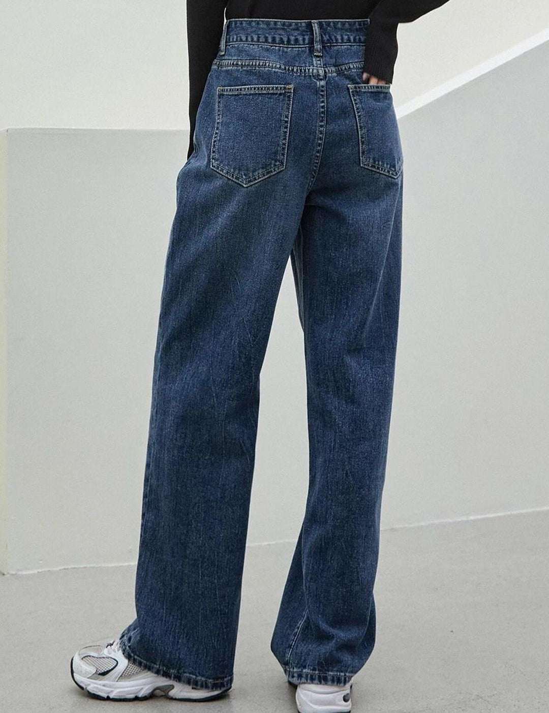 Kotty Women Jean Straight Fit High-Rise Light Fade Stretchable Jeans