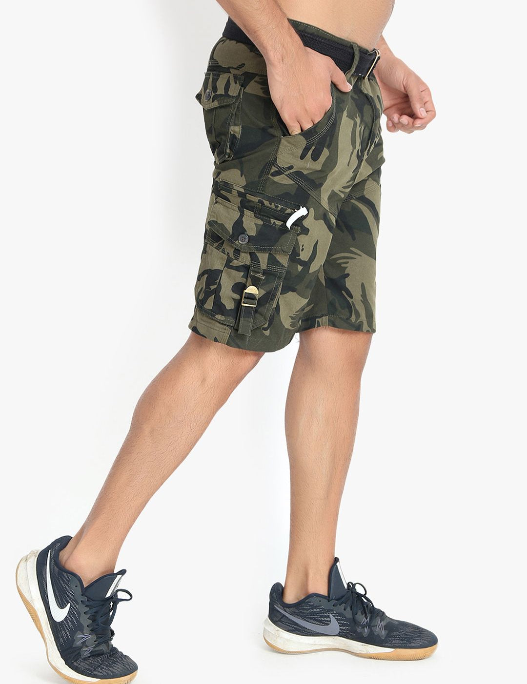 Kotty Men Green Camouflage Printed Regular Fit Cargo Shorts