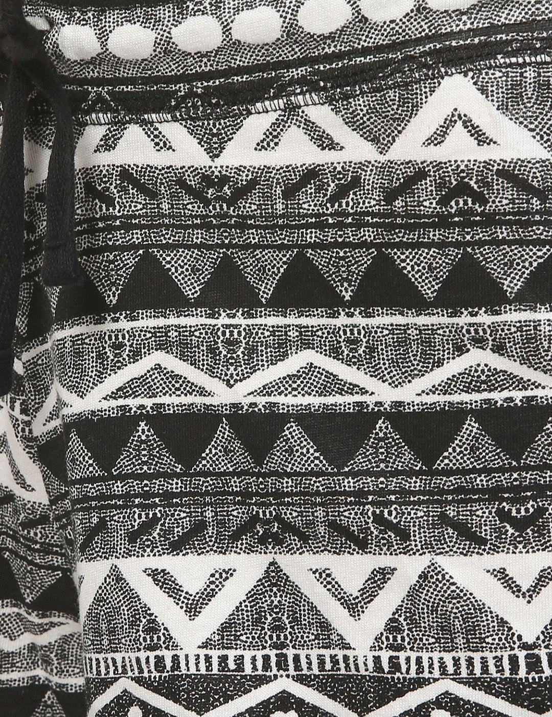 Kotty Women Black & White Printed Lounge Shorts KTTSLEEPSHORTS180