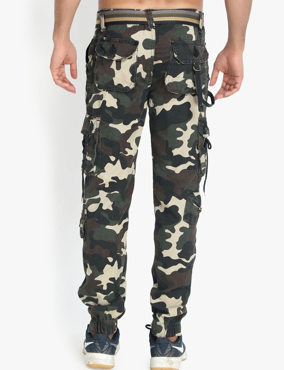 Kotty Men Cream-Coloured & Olive Green Regular Fit Camouflage Printed Cargos