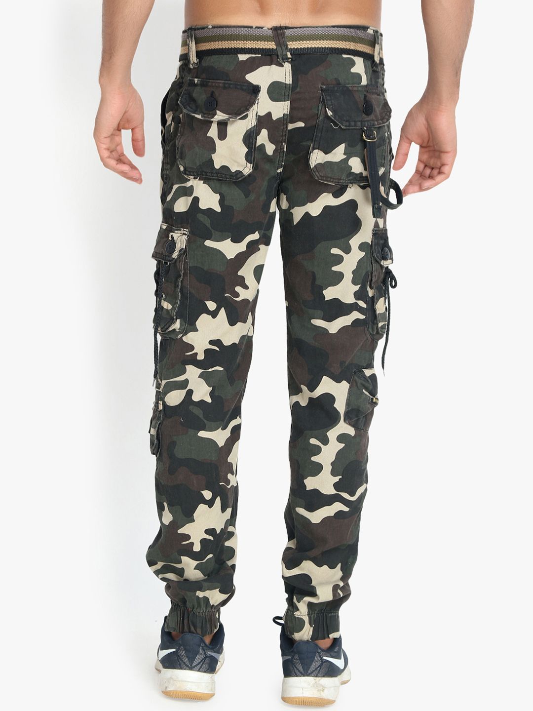 Kotty Men Cream-Coloured & Olive Green Regular Fit Camouflage Printed Cargos