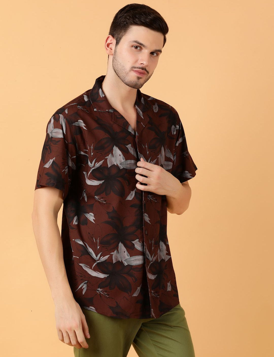 Kotty Men Relaxed Spread Collar Graphic Printed Cotton Casual Shirt