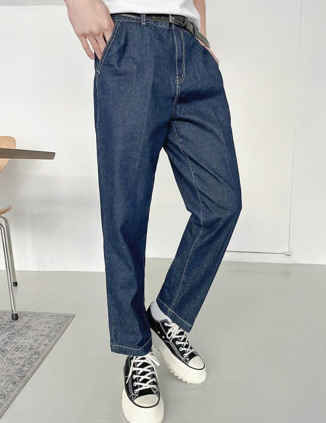 Kotty Men Slim Fit Low-Rise Clean Look Stretchable Cotton Jeans