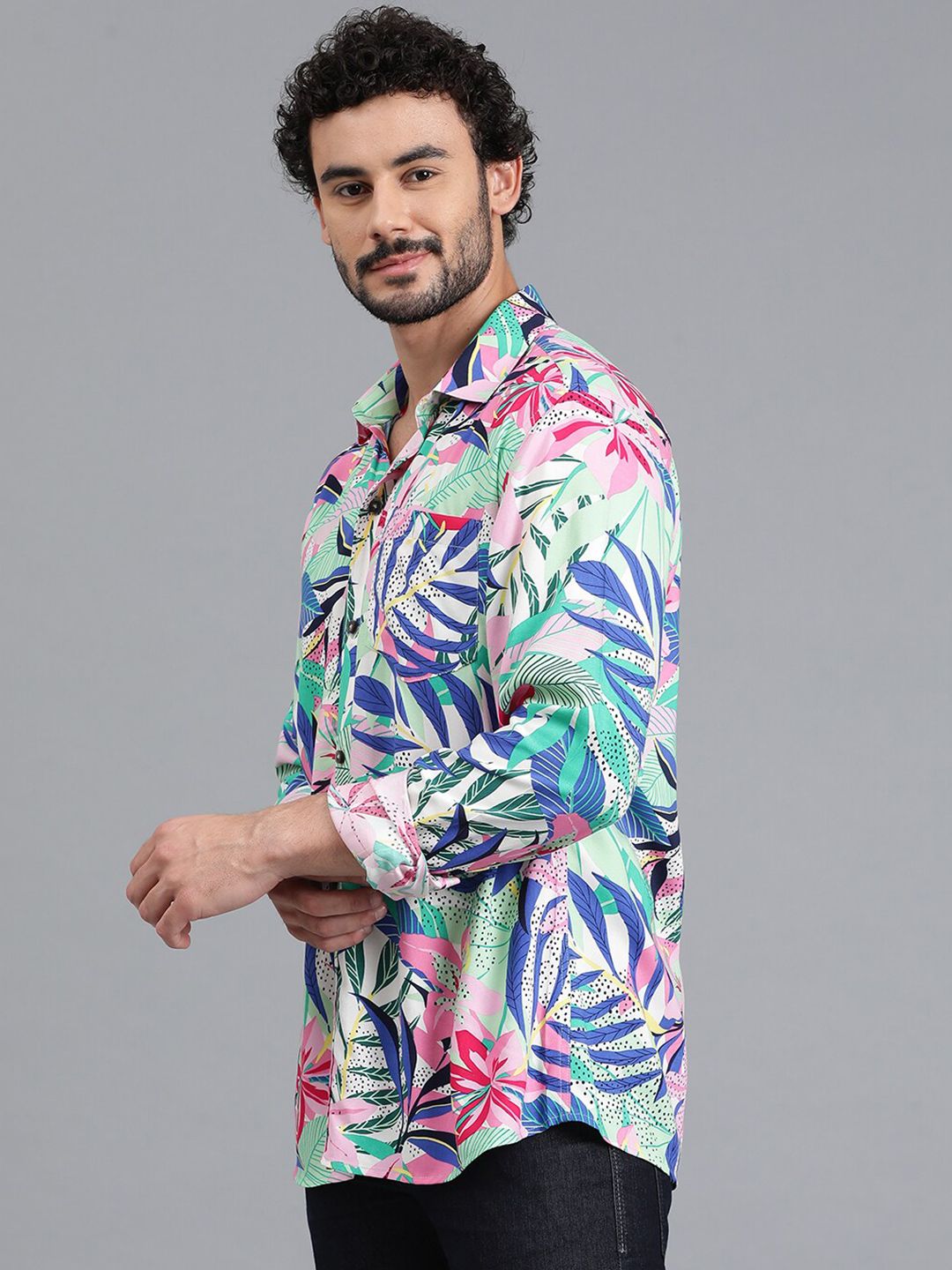 Kotty Blue & Green Floral Printed Relaxed Fit Casual Shirt