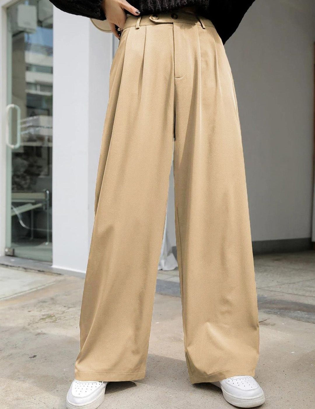 CURVE BY KOTTY Women Relaxed Straight Leg Fit High-Rise Easy Wash Pleated Trousers