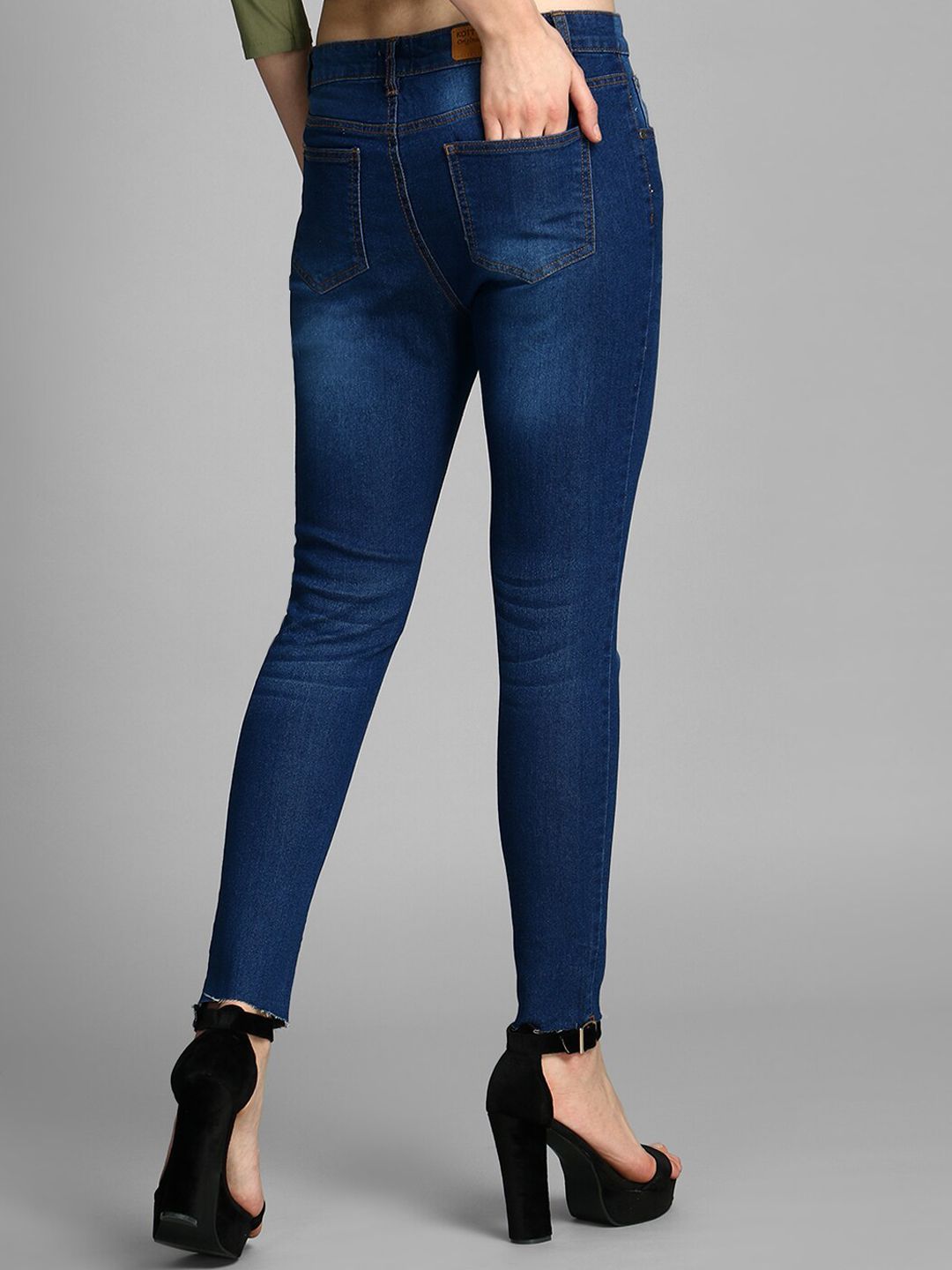 Kotty Women Blue Skinny Fit Mid-Rise Clean Look Jeans