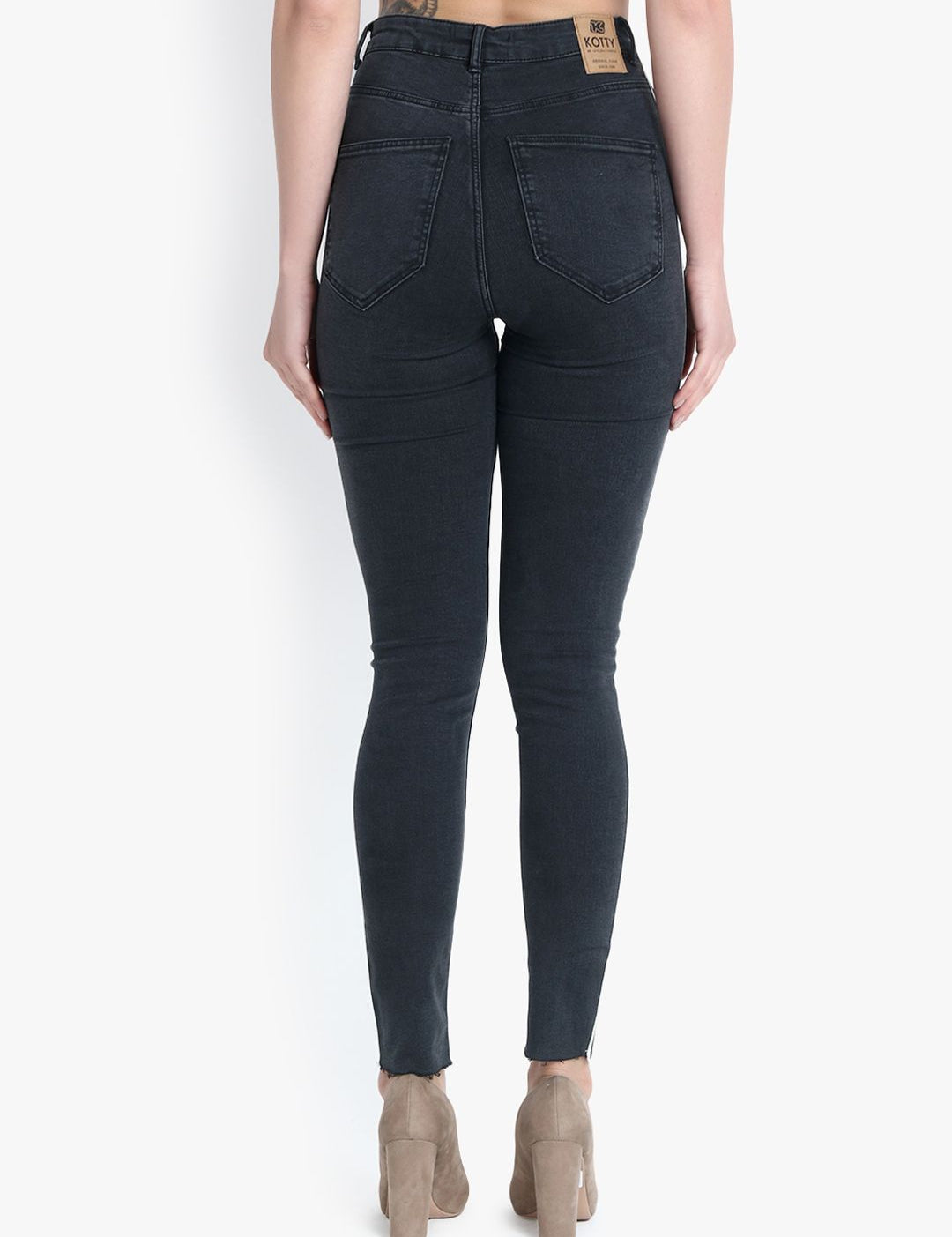 Kotty Women Black Skinny Fit High-Rise Slash Knee Stretchable Jeans