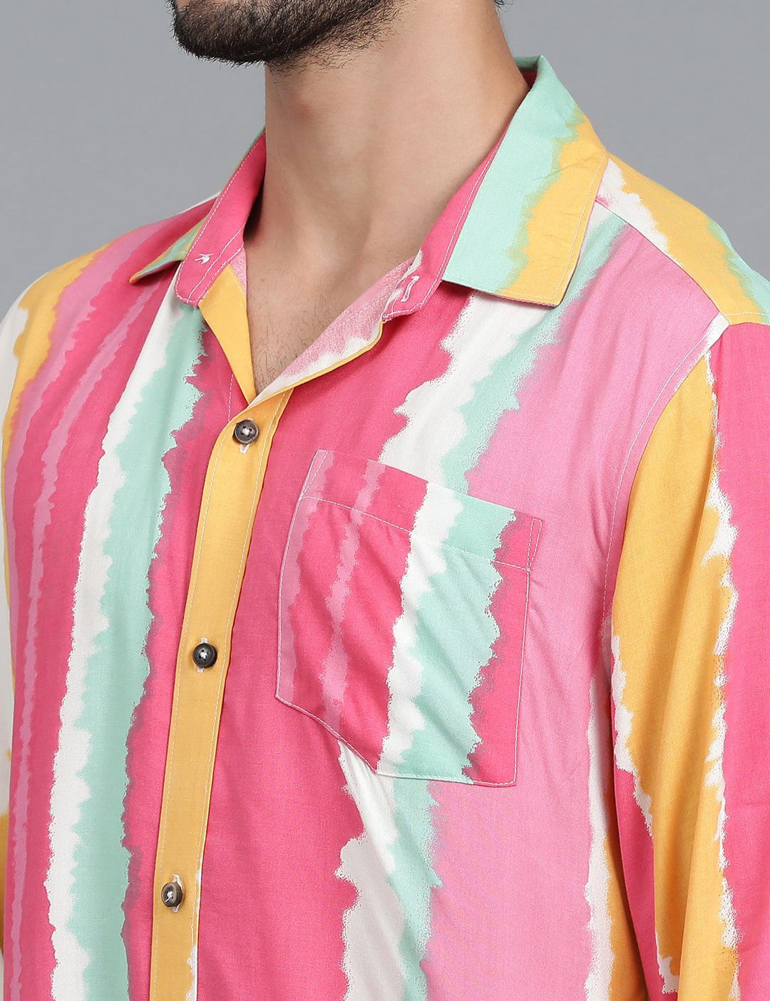 Kotty Men Spread Collar Striped Casual Shirt