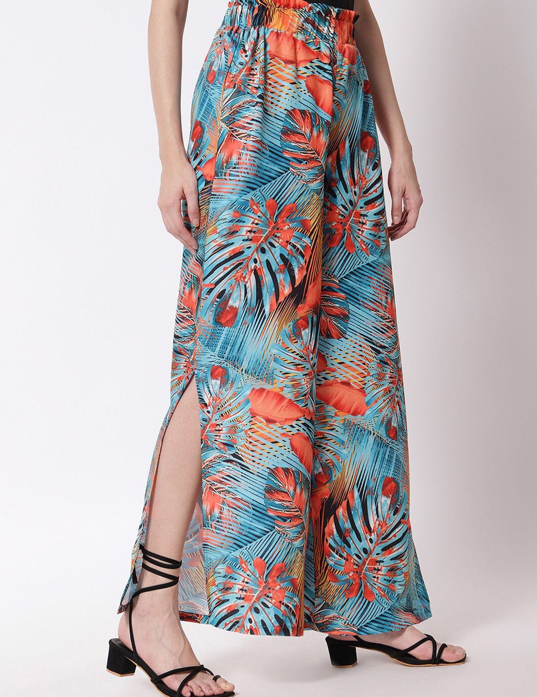 Kotty Women Blue Floral Printed Relaxed Flared High-Rise Easy Wash Pleated Trousers