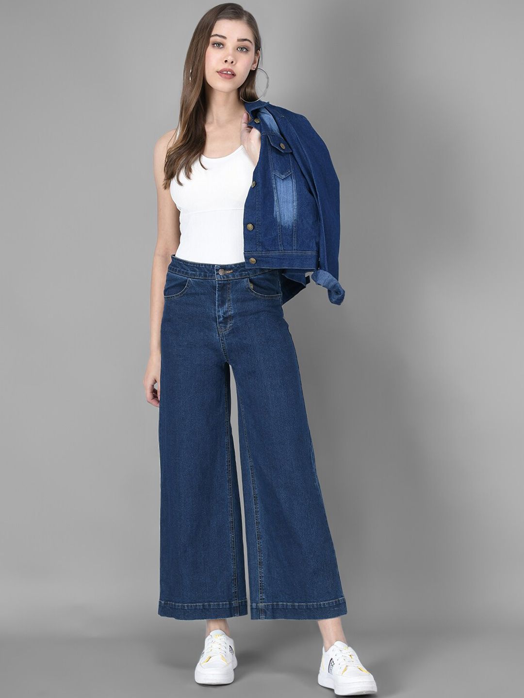 Kotty Women Blue Flared High-Rise Clean Look Jeans