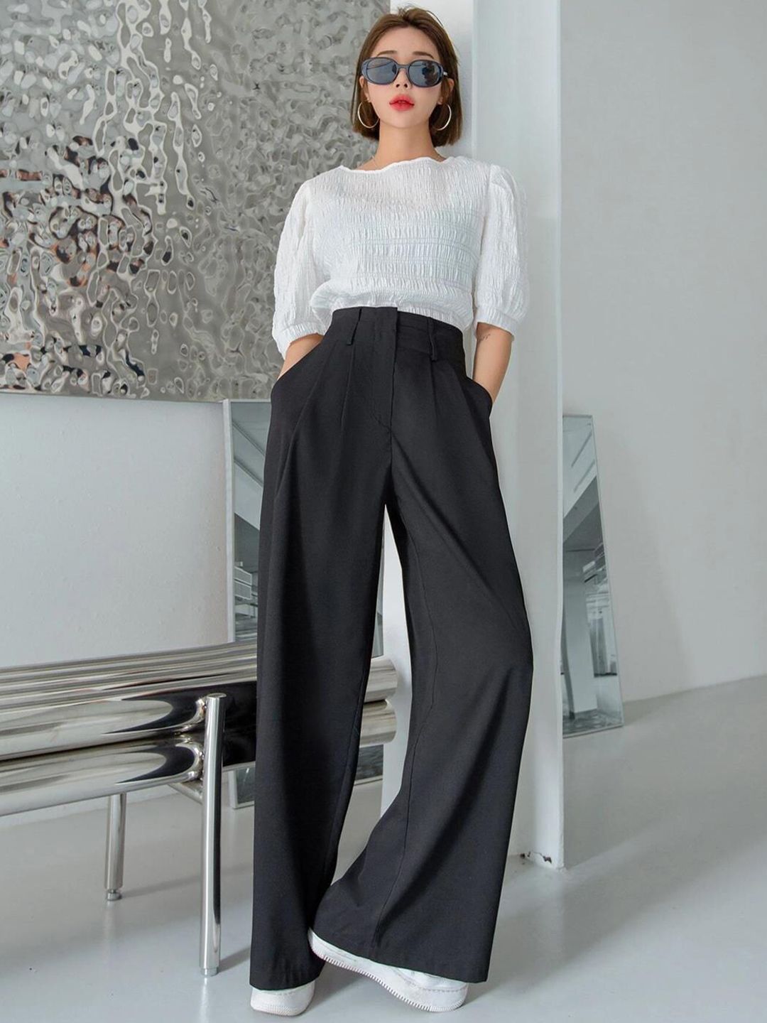 Kotty Women Relaxed Straight Leg Straight Fit High-Rise Parallel Trousers